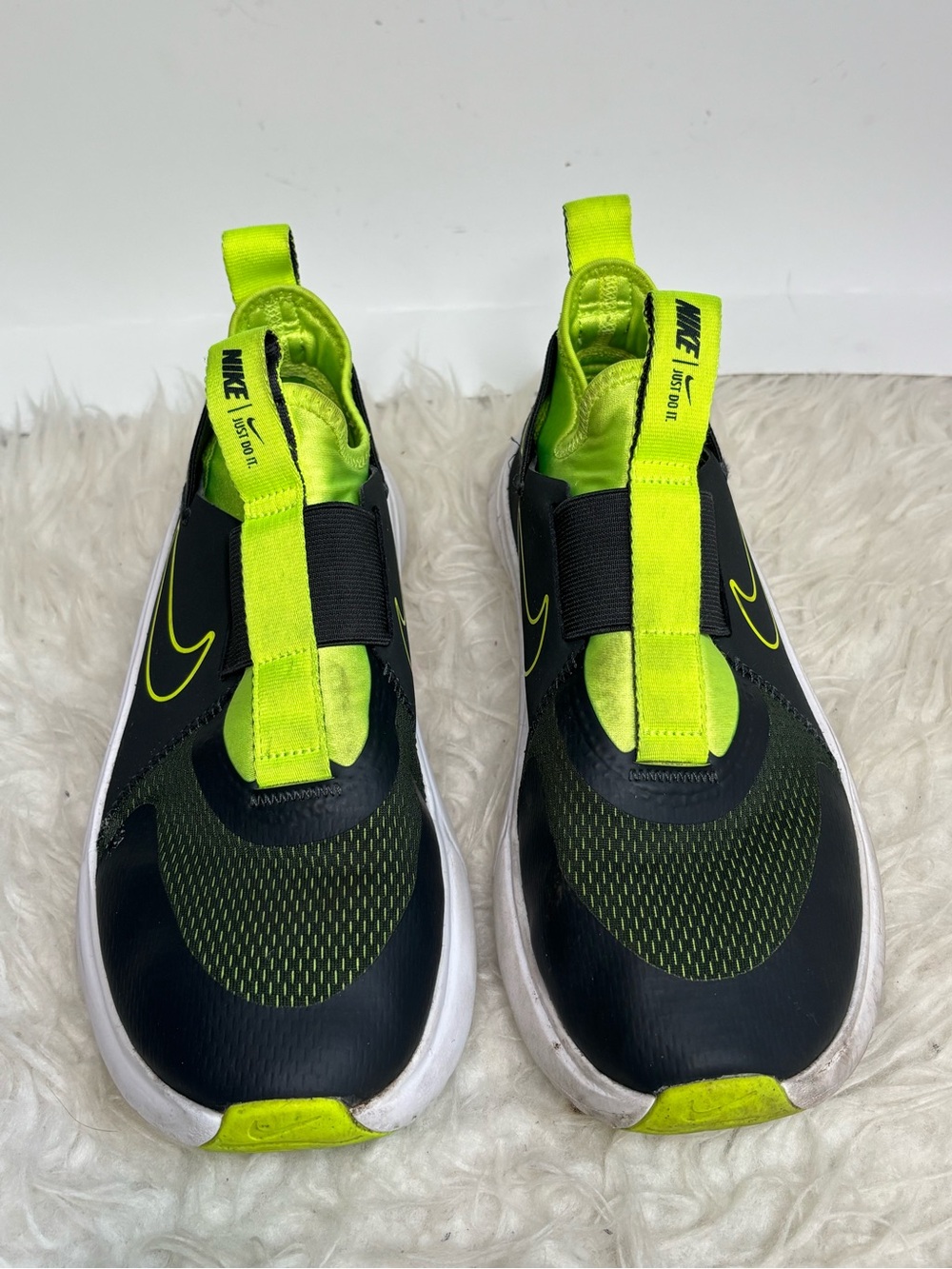 Nike Flex Plus Volt Black Anthracite Slip On Running Shoes CW7415-004 Size 6Y